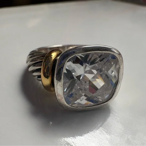 Vintage “Best” Signed Two Tone Statement Ring | Cushion Cut Crystal | Size 7.5 - Picture 10 of 12